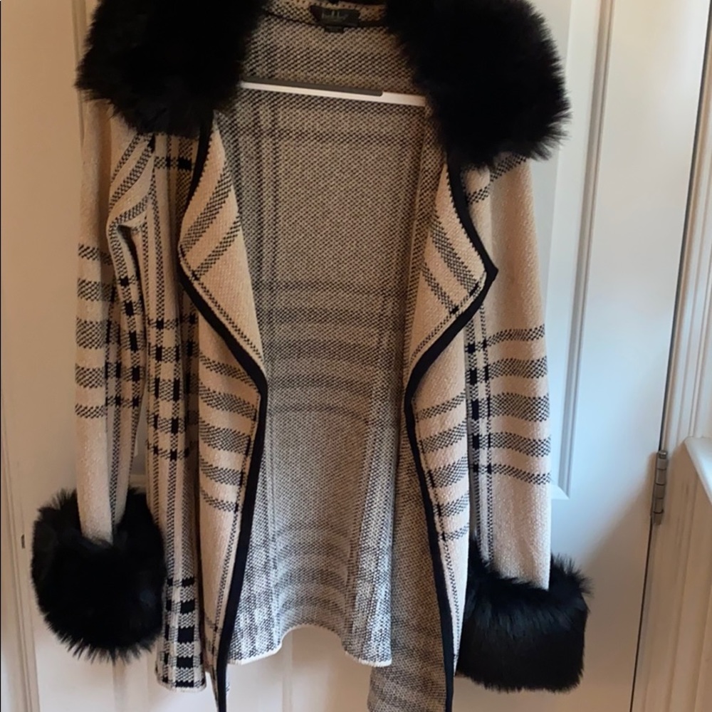 Cardigan sweater with fur trim